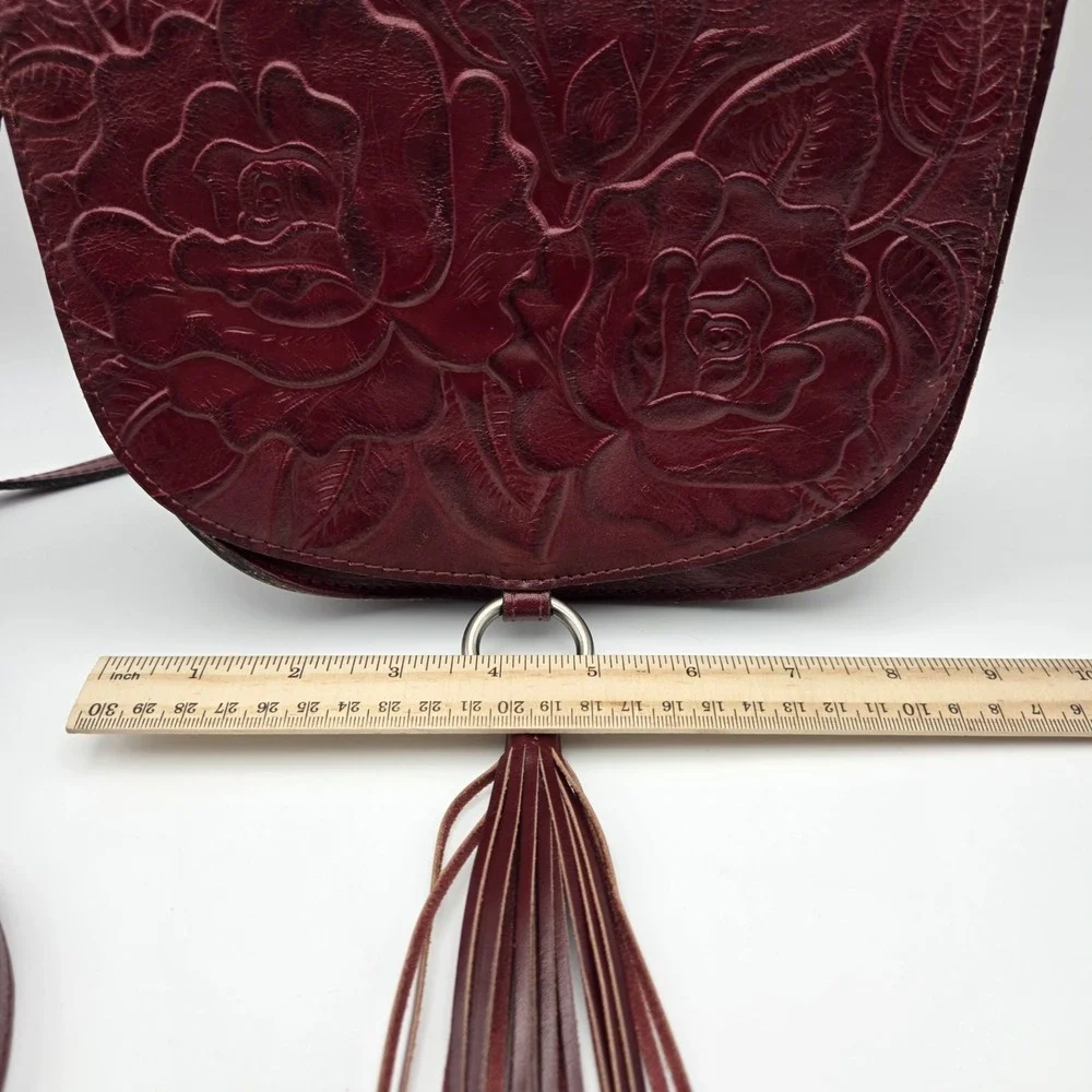 Patricia Nash Red Brinlee Saddle Crossbody Rose Tooled Leather Tassel Card Slots